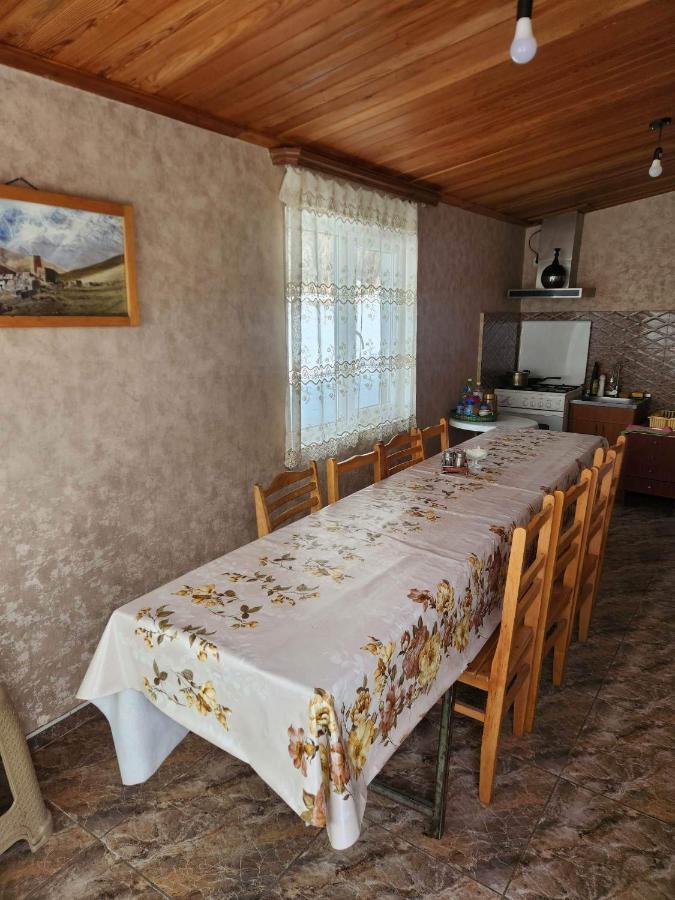 Moon Night Hotel Kazbegi Luaran gambar