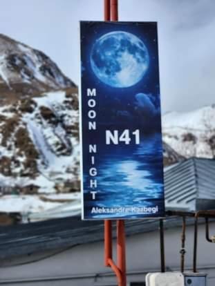 Moon Night Hotel Kazbegi Luaran gambar