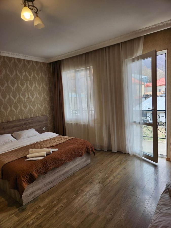 Moon Night Hotel Kazbegi Luaran gambar