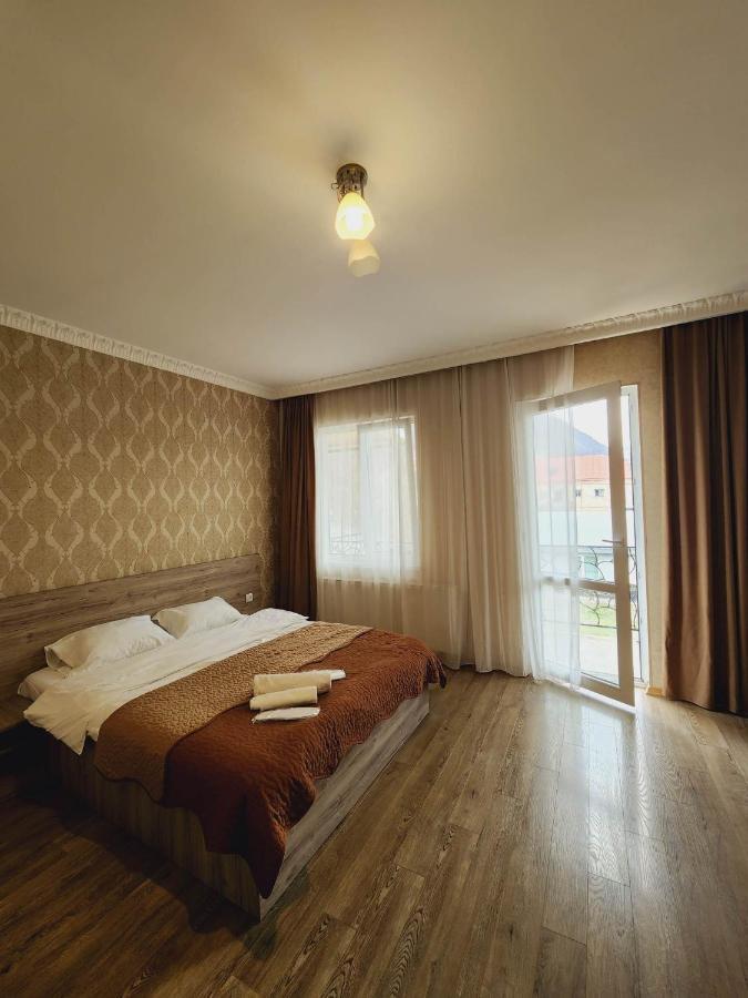 Moon Night Hotel Kazbegi Luaran gambar